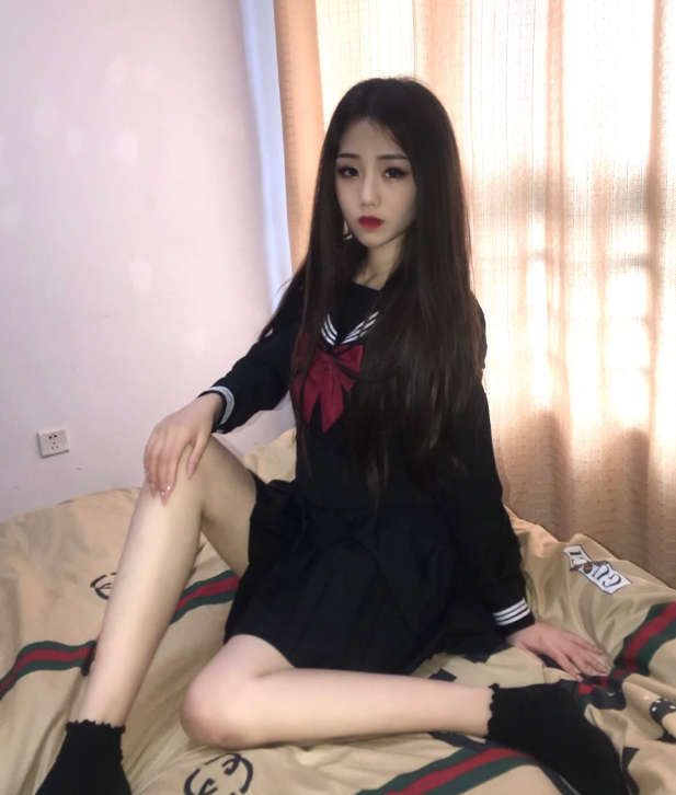 00后刚下海的嫩妹，火辣身材，高170